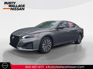 Used 2025 Nissan Altima 2.5 SV FWD video 1