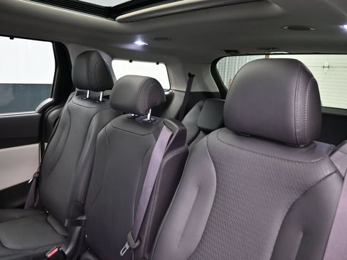 Used 2024 Kia Carnival SX Prestige FWD image 10