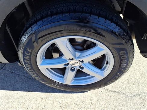 Used 2019 Ford Explorer XLT w/ Equipment Group 201A image 18