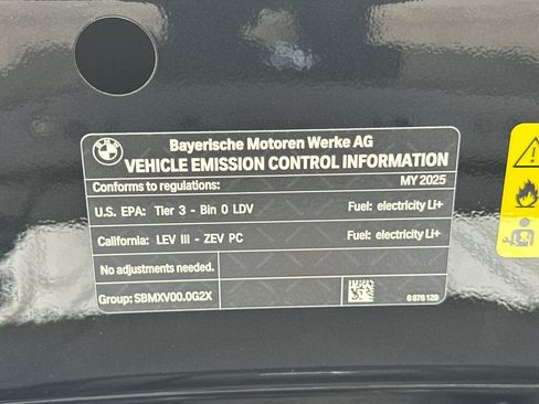 Used 2025 BMW i4 xDrive40i w/ Parking Assistance Package AWD/4WD image 35