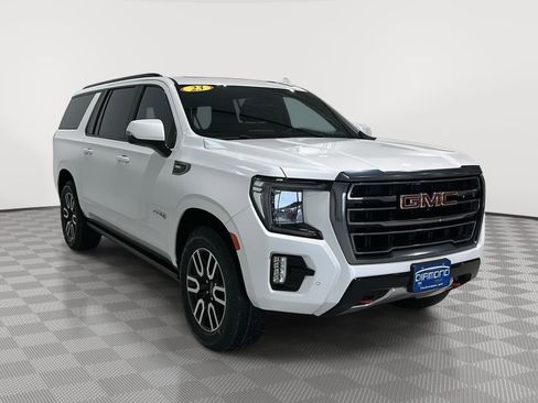 Used 2023 GMC Yukon XL AT4 w/ AT4 Premium Plus Package image 7