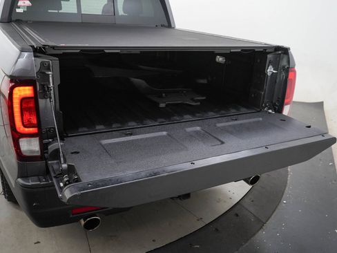 Used 2023 Honda Ridgeline RTL-E image 9