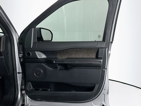 Used 2021 Ford Expedition Limited RWD image 36