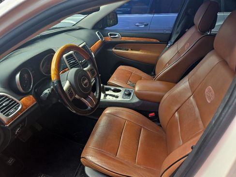 Used 2012 Jeep Grand Cherokee Overland AWD/4WD image 3