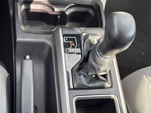 Used 2021 Toyota Tacoma SR5 image 31