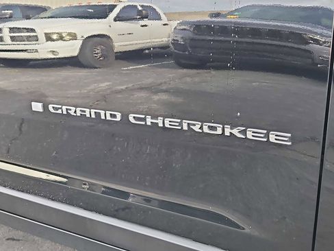 Used 2021 Jeep Grand Cherokee L Limited image 13