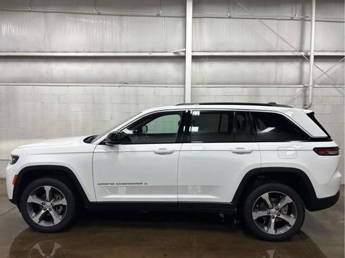 New 2026 Jeep Grand Cherokee Limited AWD/4WD image 5