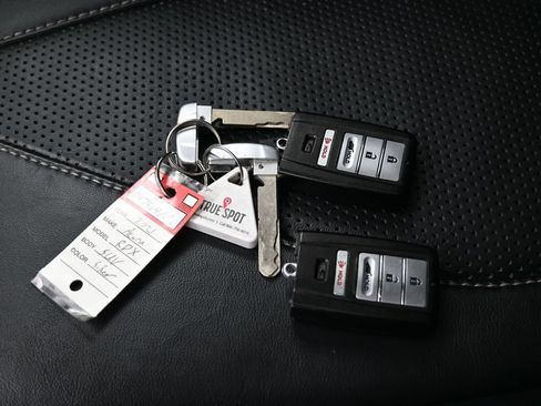 Used 2021 Acura RDX AWD w/ Technology Package image 32