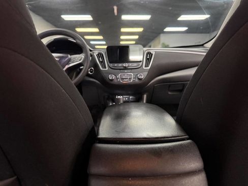 Used 2019 Chevrolet Malibu LS image 43