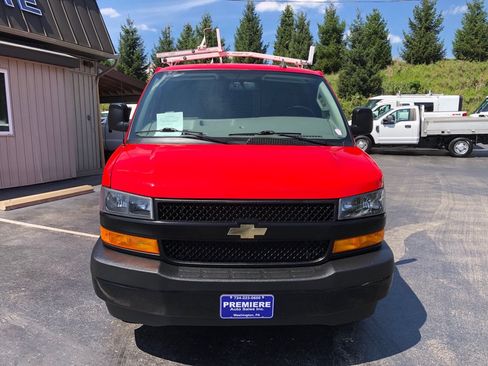 Used 2021 Chevrolet Express 2500 w/ Driver Convenience Package RWD image 9