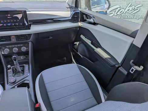 Certified 2025 Volkswagen Taos S AWD/4WD image 17