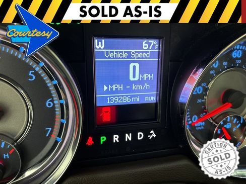 Used 2014 Chrysler Town & Country Touring-L w/ Driver Convenience Group FWD image 27