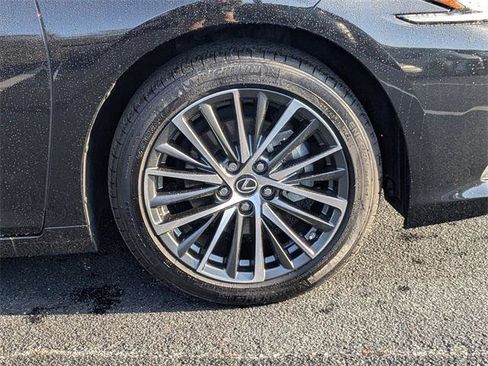 Certified 2025 Lexus ES 350 w/ Premium Package image 12