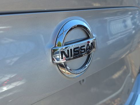 Used 2022 Nissan Rogue Sport SV w/ Technology Package image 5