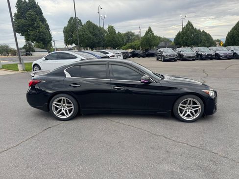 Used 2018 INFINITI Q50 Luxe w/ Essential Package (3.0T Luxe) AWD/4WD image 6