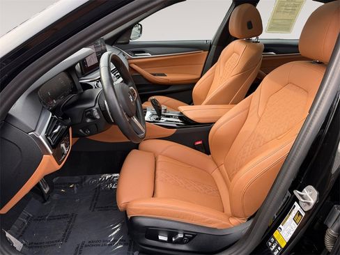 Certified 2023 BMW 540i xDrive w/ M Sport Package image 9