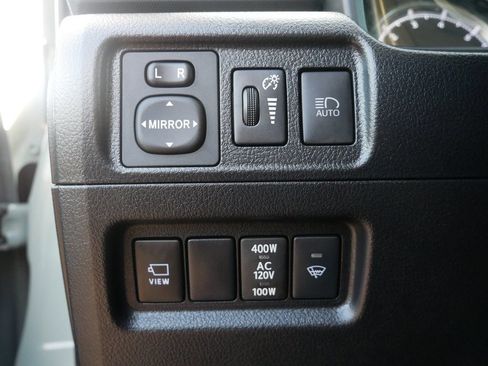 Used 2022 Toyota 4Runner TRD Sport w/ Technology Package AWD/4WD image 18