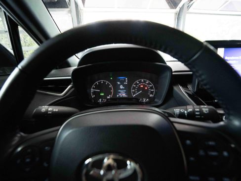 Used 2024 Toyota Corolla Cross AWD Hybrid image 15