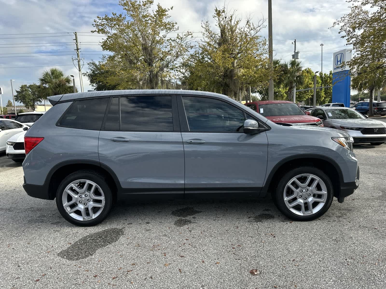 Used 2025 Honda Passport EX-L image 7