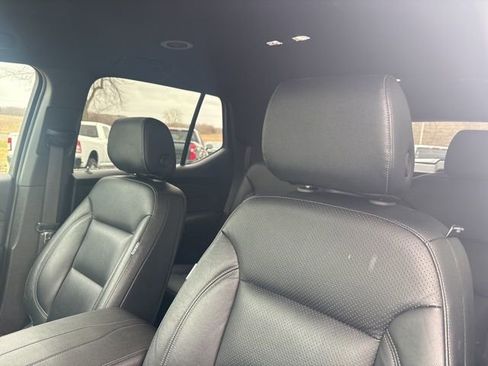 Used 2023 Chevrolet Traverse LT w/ LPO, Floor Liner Package image 10