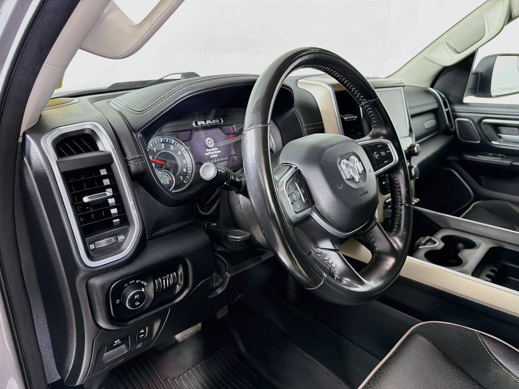 Used 2022 RAM 1500 Laramie AWD/4WD image 10