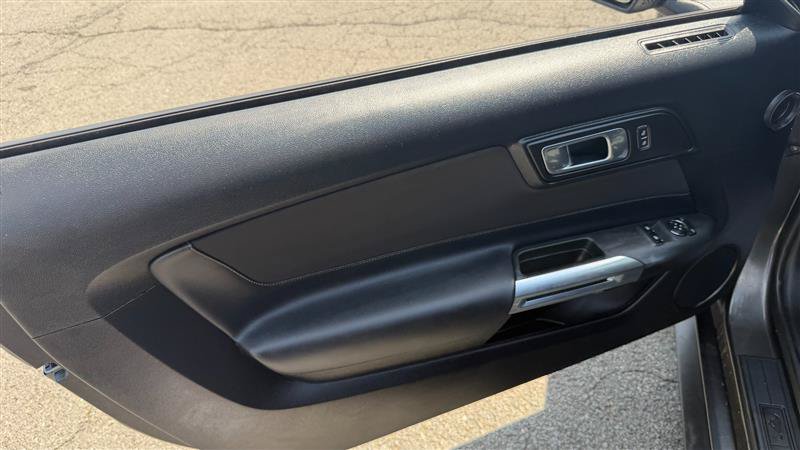 Used 2018 Ford Mustang GT RWD image 15