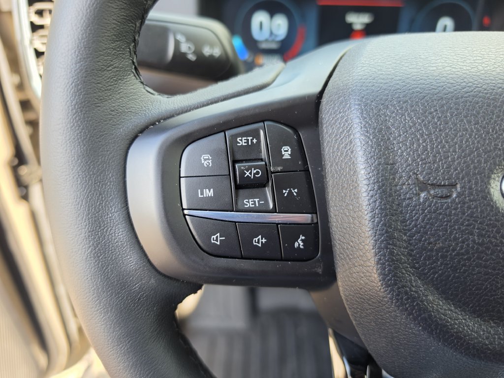 Used 2025 Ford Ranger Lariat w/ Trailer Tow Package AWD/4WD image 28