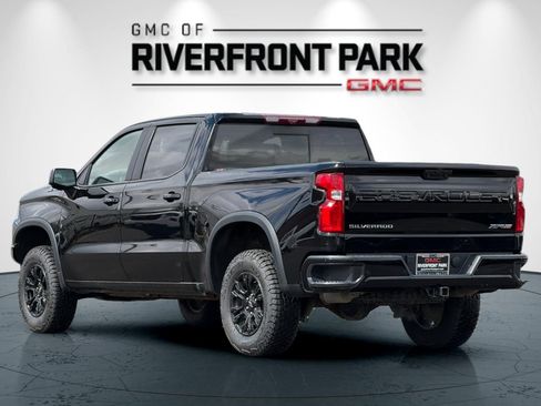 Used 2023 Chevrolet Silverado 1500 ZR2 w/ Technology Package AWD/4WD image 5