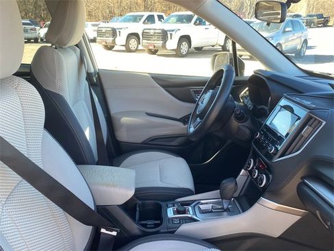 Used 2020 Subaru Forester Premium image 11