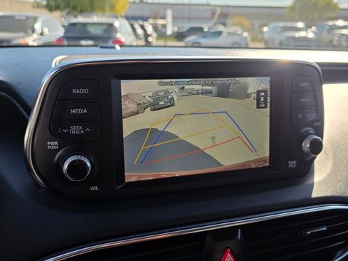 Used 2020 Hyundai Santa Fe SE image 27