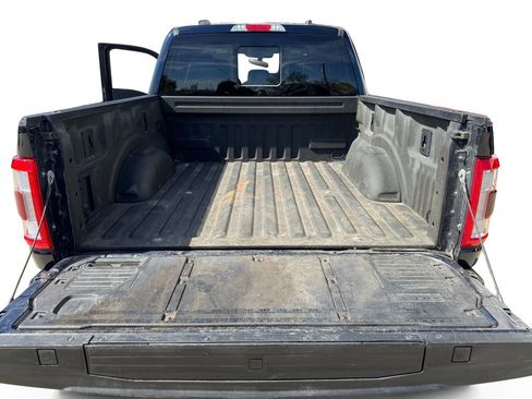 Used 2023 Ford F150 Lariat w/ Trailer Tow Package image 18