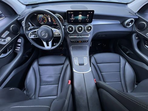 Used 2021 Mercedes-Benz GLC 300 4MATIC w/ Premium Package image 13