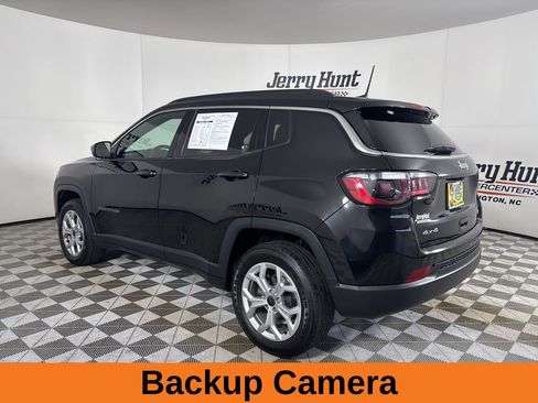 Used 2025 Jeep Compass Latitude w/ Sun & Sound Group image 7