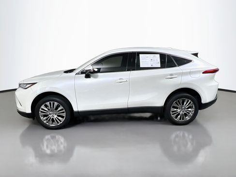 Used 2022 Toyota Venza XLE AWD/4WD image 9