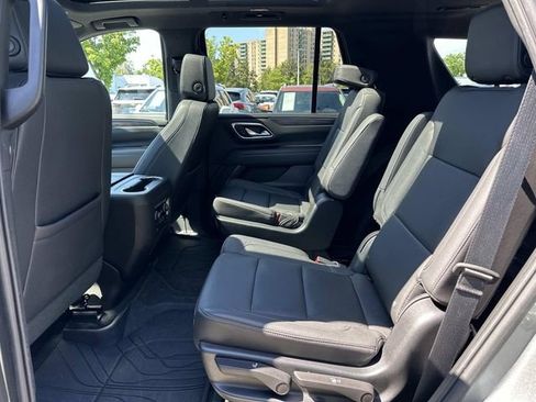 Used 2023 Chevrolet Tahoe Z71 w/ Z71 Off-Road Package AWD/4WD image 20