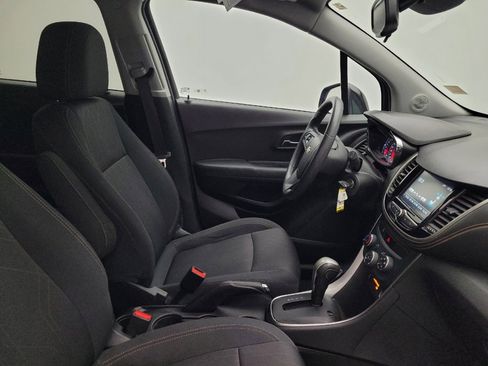 Used 2017 Chevrolet Trax LT FWD image 21
