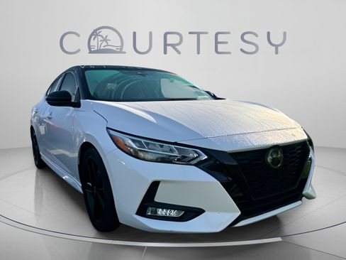 Certified 2022 Nissan Sentra SR w/ Midnight Edition FWD image 2