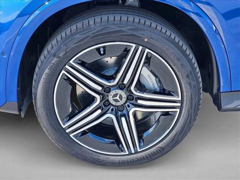 Used 2025 Mercedes-Benz GLC 300 image 10