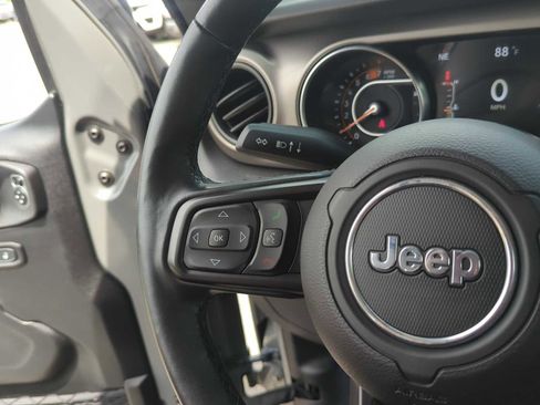 Used 2021 Jeep Wrangler Unlimited Sport AWD/4WD image 19