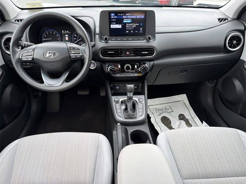 Used 2022 Hyundai Kona SEL image 22