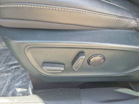Used 2022 Ford Escape SEL FWD image 8