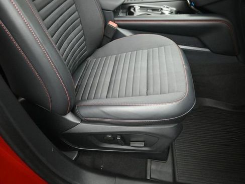 Used 2025 Ford Explorer ST-Line w/ Premium Package image 33