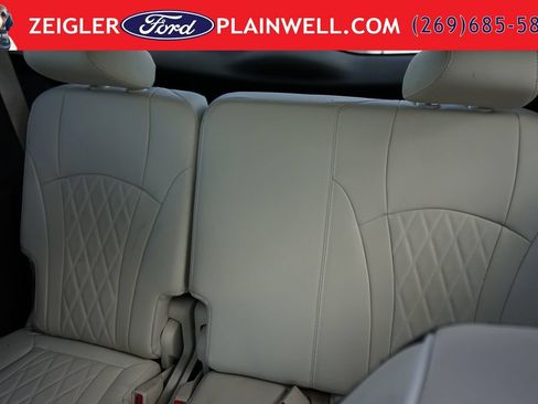 Used 2023 Buick Enclave Avenir w/ Avenir Technology Package AWD/4WD image 13