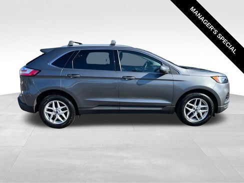 Used 2022 Ford Edge SEL w/ Class II Trailer Tow Package AWD/4WD image 8