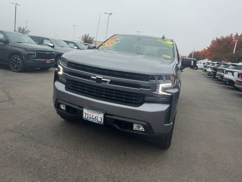 Used 2022 Chevrolet Silverado 1500 RST image 2