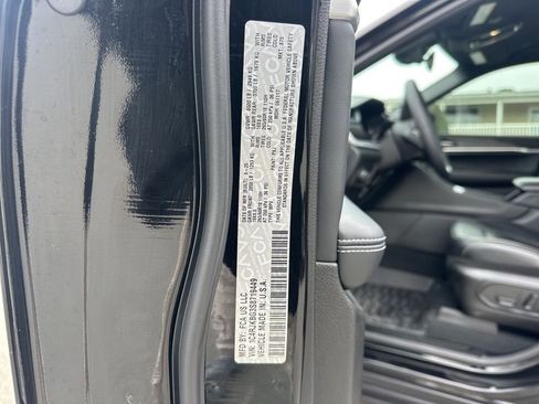 Used 2025 Jeep Grand Cherokee L Limited image 38