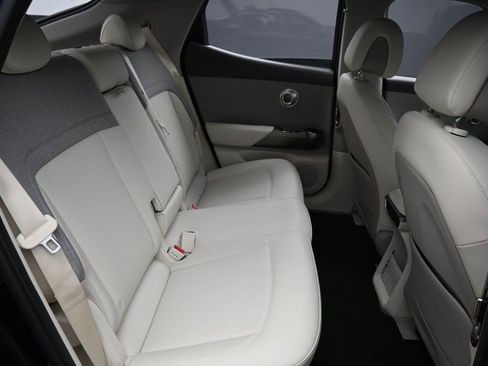 Used 2024 Genesis GV60 RWD image 34