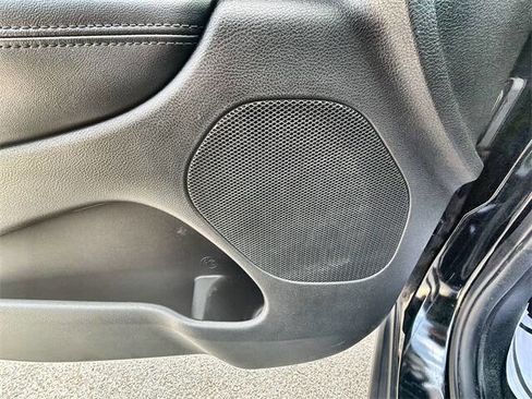 Used 2018 Jeep Grand Cherokee Laredo image 22