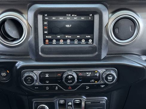 Used 2020 Jeep Wrangler Unlimited Sahara image 20