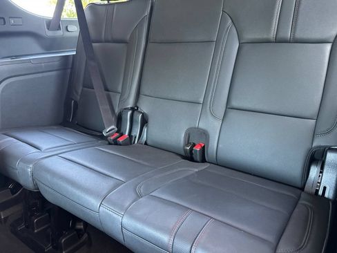 Used 2026 Chevrolet Suburban RST RWD image 24